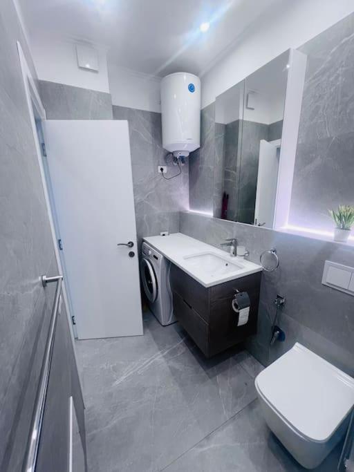דירות Deluxe Flat With Garden_טיראנה מראה חיצוני תמונה