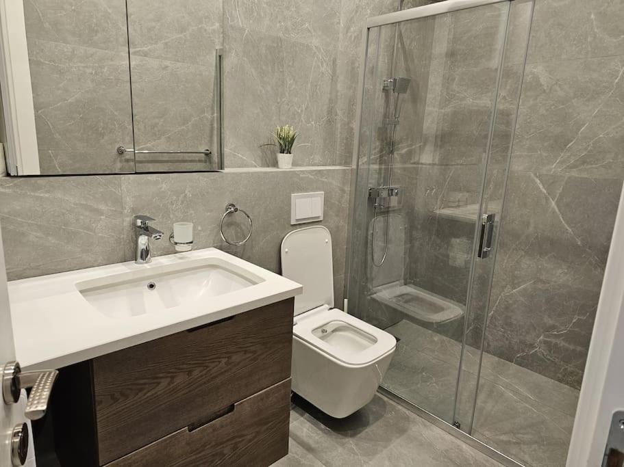 דירות Deluxe Flat With Garden_טיראנה מראה חיצוני תמונה