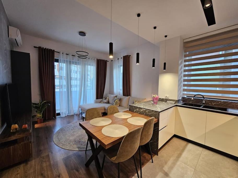 דירות Deluxe Flat With Garden_טיראנה מראה חיצוני תמונה