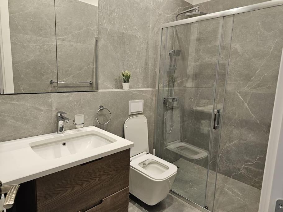 דירות Deluxe Flat With Garden_טיראנה מראה חיצוני תמונה