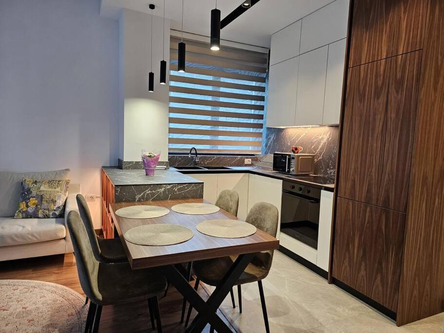 דירות Deluxe Flat With Garden_טיראנה מראה חיצוני תמונה
